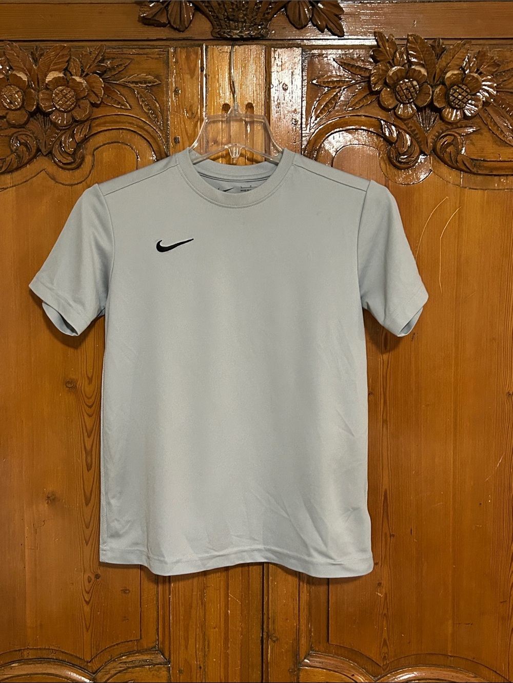 Nike Boys DRI-Fit Gray Tee Shirt.  Large